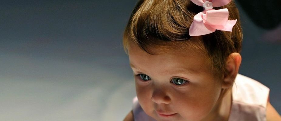 Qual é o significado de sonhar com bebê feminino?