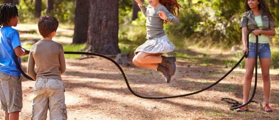 10 Melhores brincadeiras de criança: Saiba como divertir e gastar a energia dos pequenos!